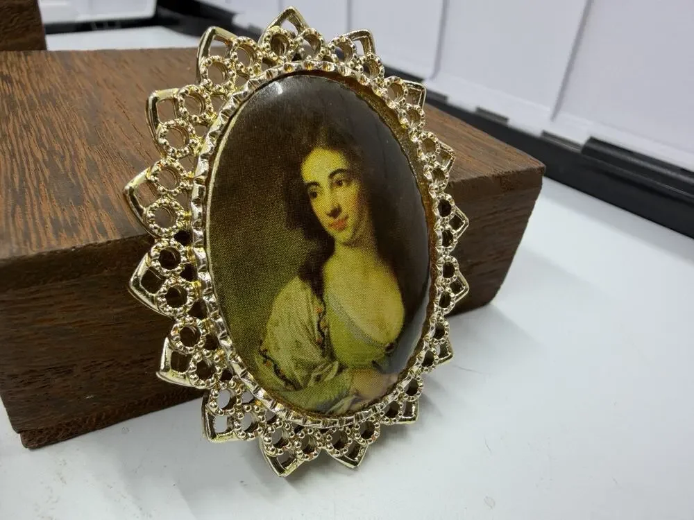 Vintage Victorian Revival Portrait Brooch Pendant Gold Tone Filigree Lady 1960s